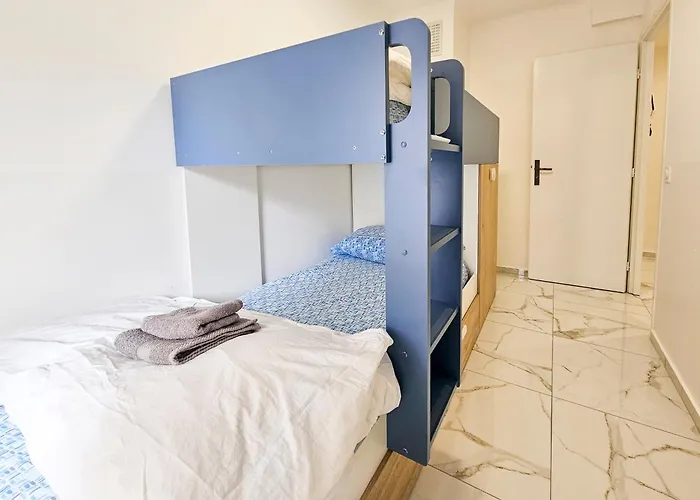 Apartment New Big Flat 8 Pers Ac Wifi