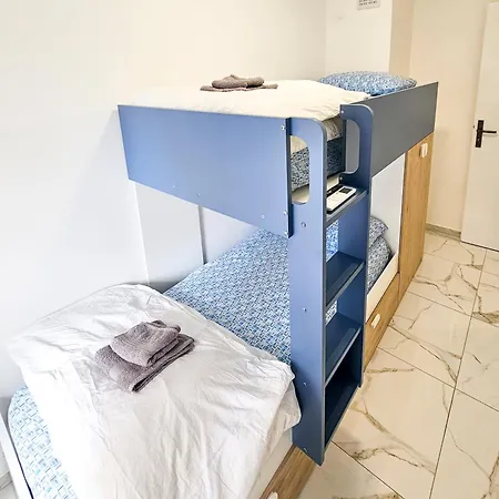 New Big Flat 8 Pers Ac Wifi